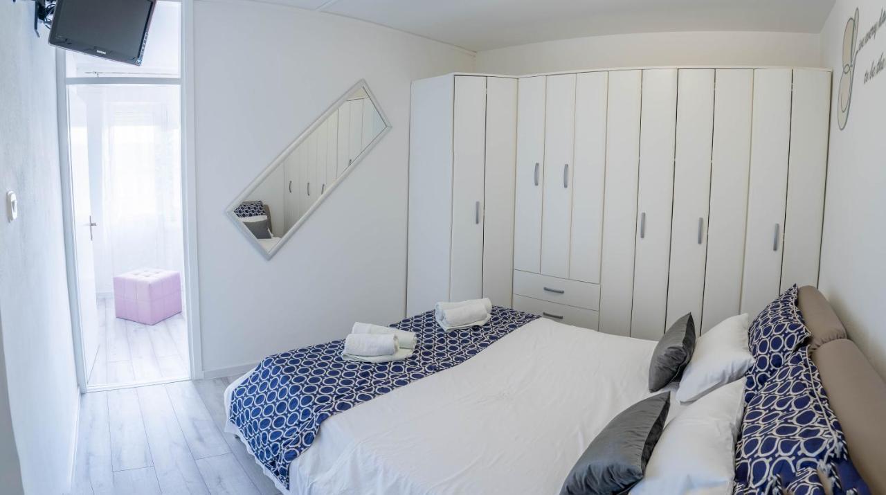 Apartman M Knin Exterior foto