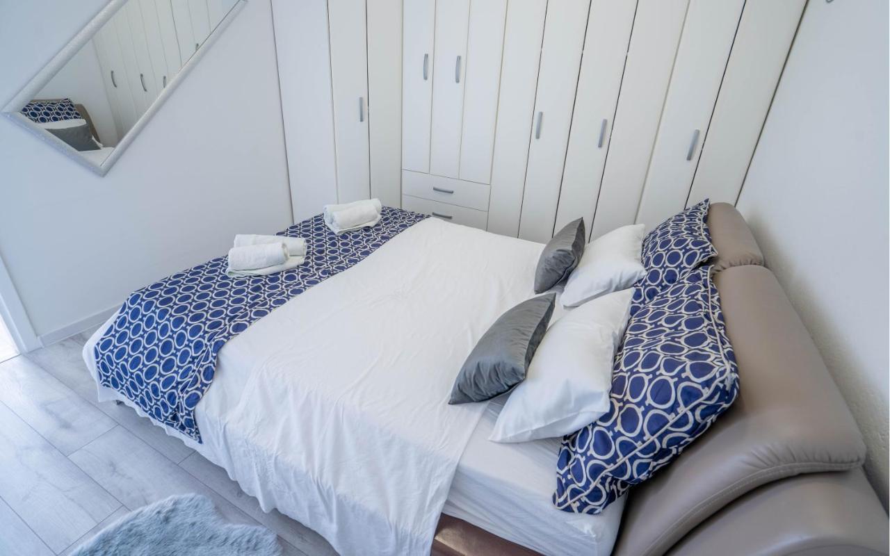 Apartman M Knin Exterior foto