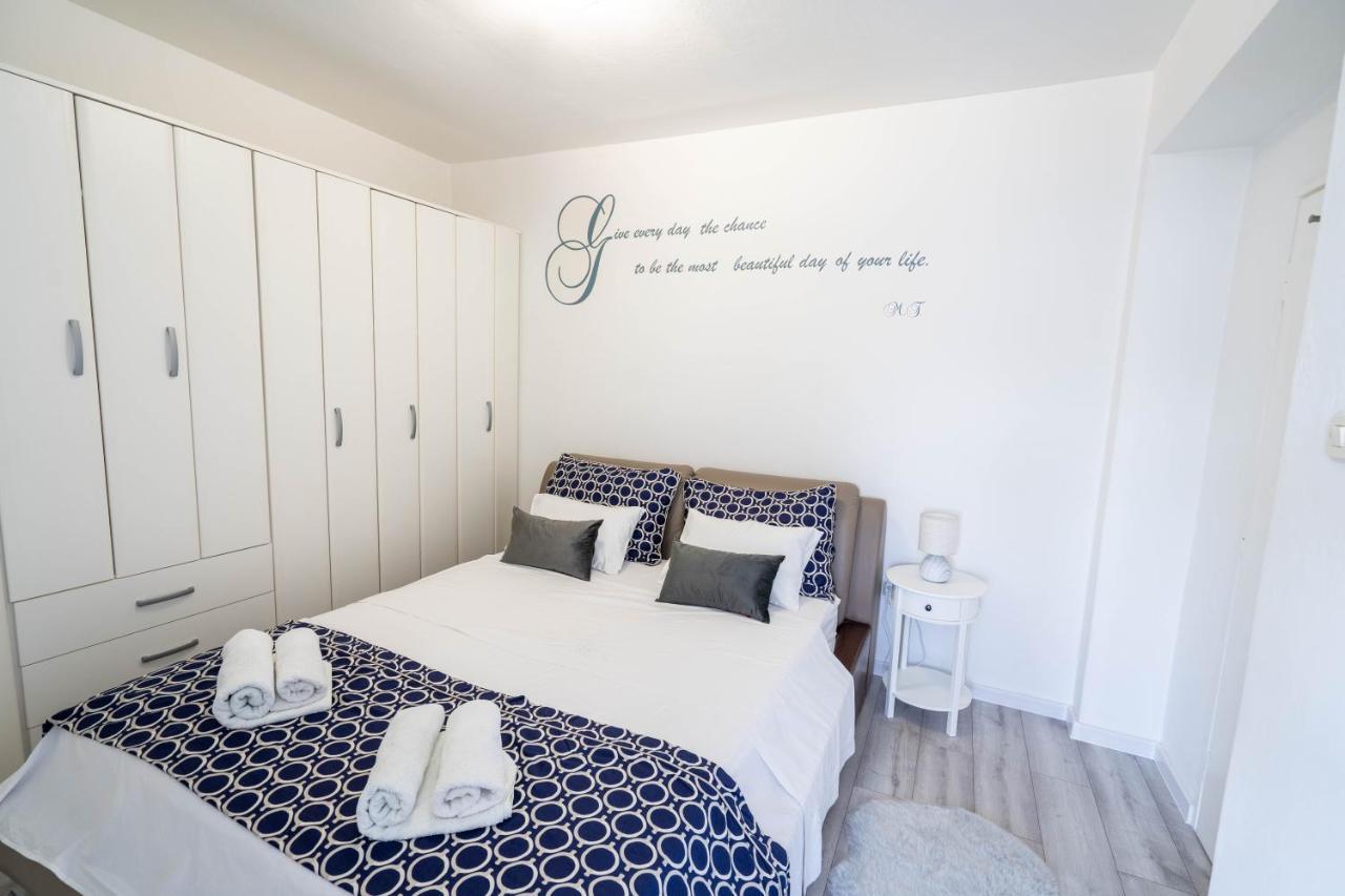 Apartman M Knin Exterior foto